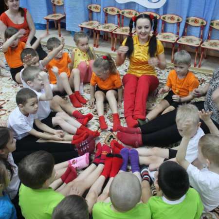 Пятница красных носков!